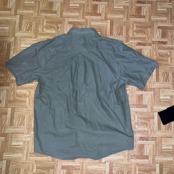 Large grey L.L. Bean short sleeve button up - Picture 3 of 3